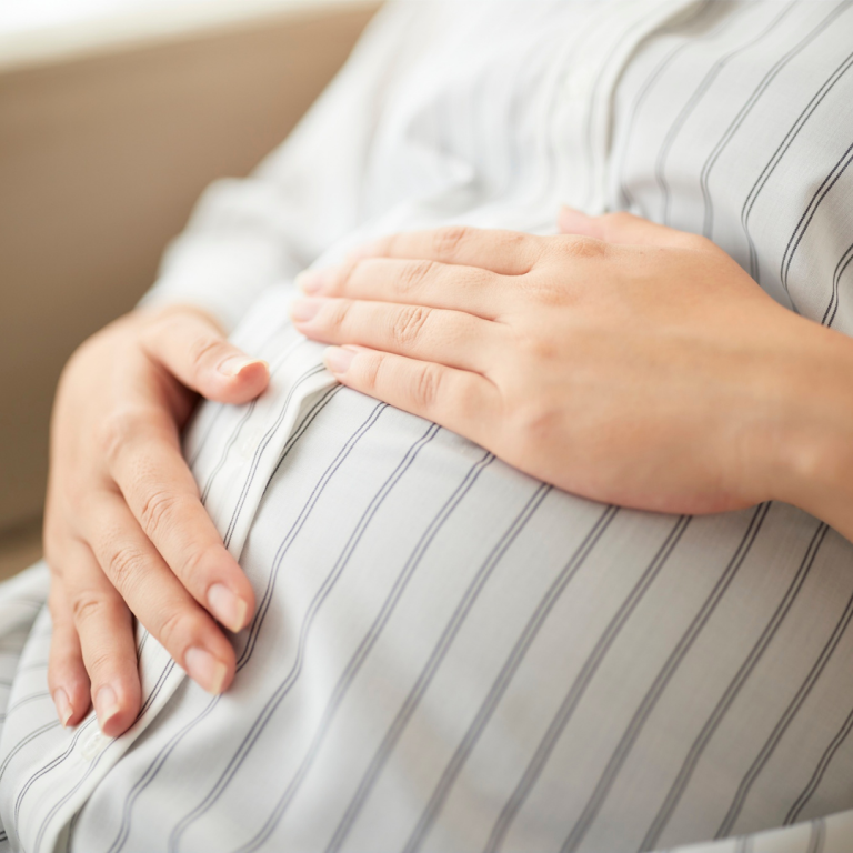 A queda da taxa de fertilidade no mundo: o que isso revela sobre idade, qualidade dos óvulos e planejamento reprodutivo